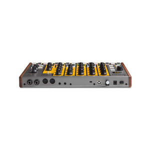 Akai Tom Cat Analog Drum Machine With Built-in Percussion Voices